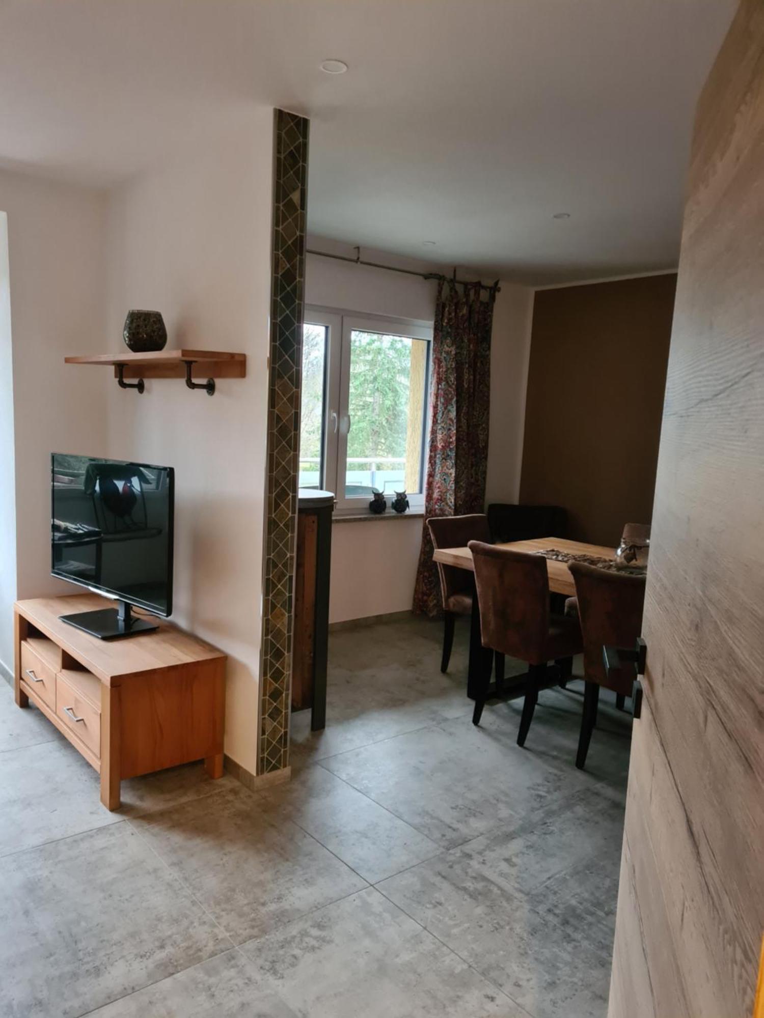 Ferienwohnung Burgblick Pelm المظهر الخارجي الصورة