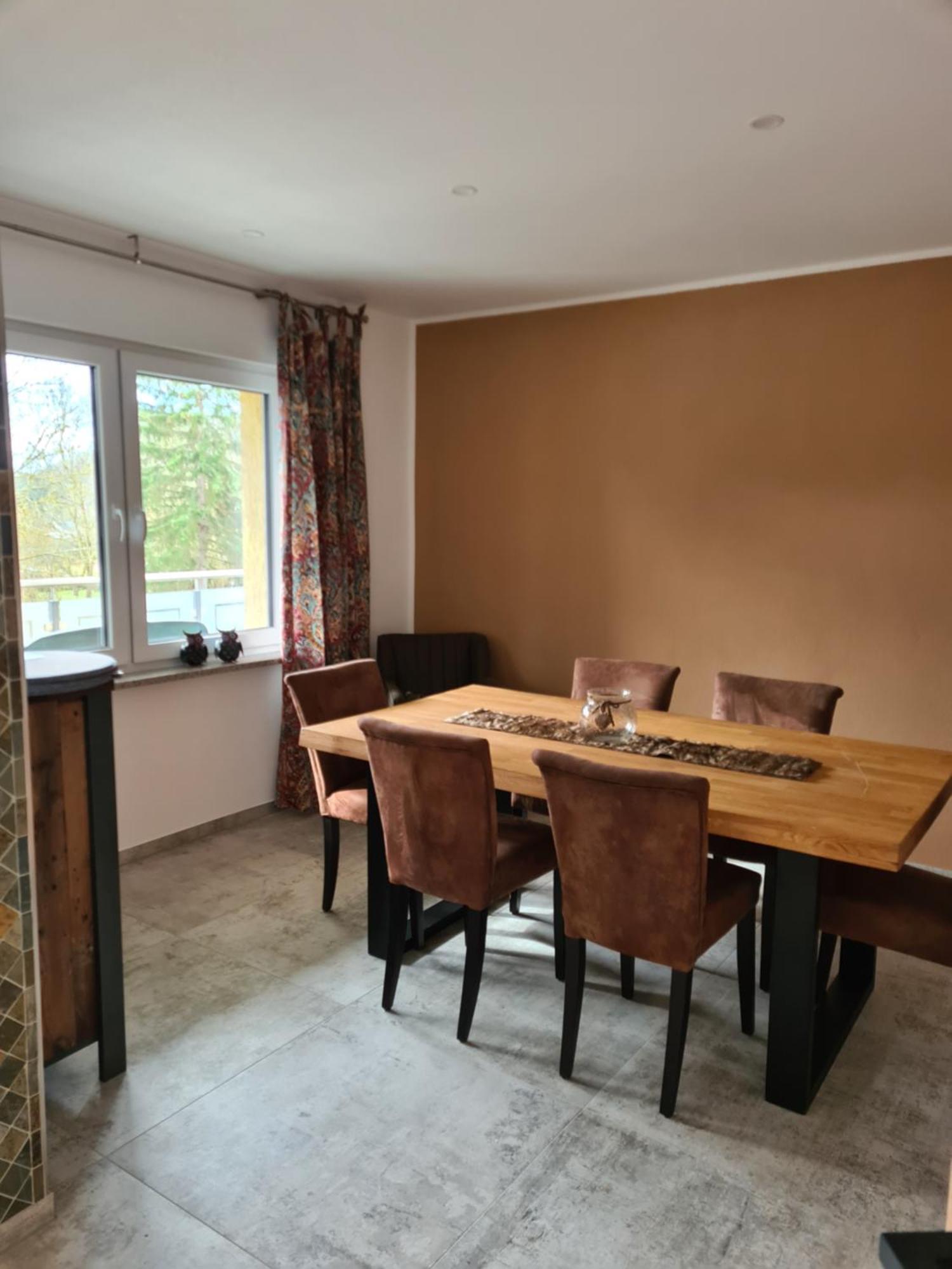 Ferienwohnung Burgblick Pelm المظهر الخارجي الصورة