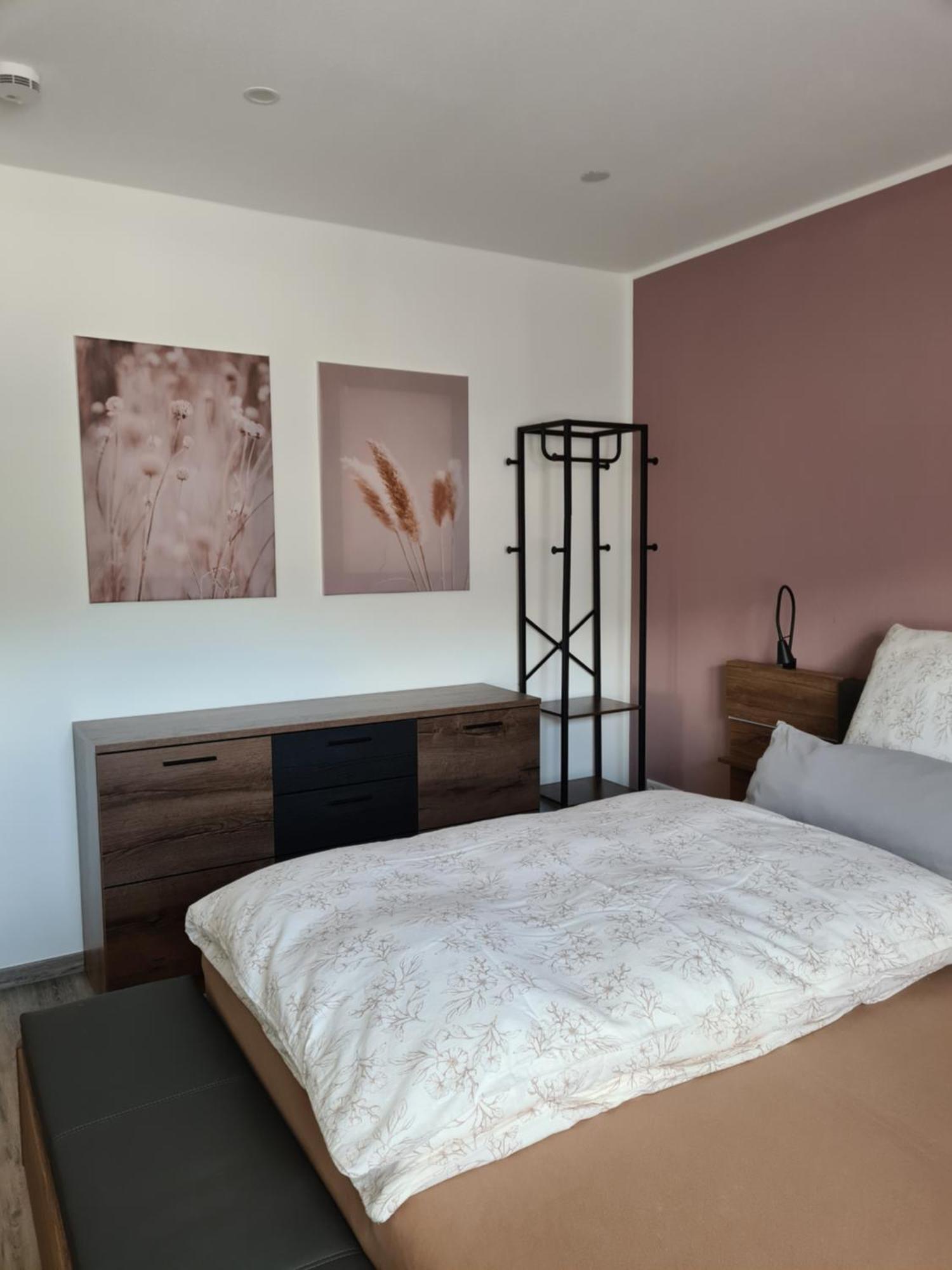 Ferienwohnung Burgblick Pelm المظهر الخارجي الصورة